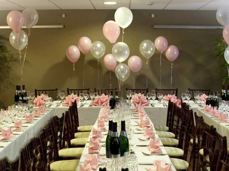 Doncaster International Hotel By Roomsbooked מראה חיצוני תמונה