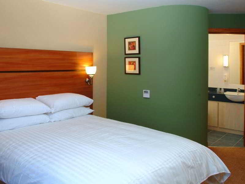 Doncaster International Hotel By Roomsbooked מראה חיצוני תמונה