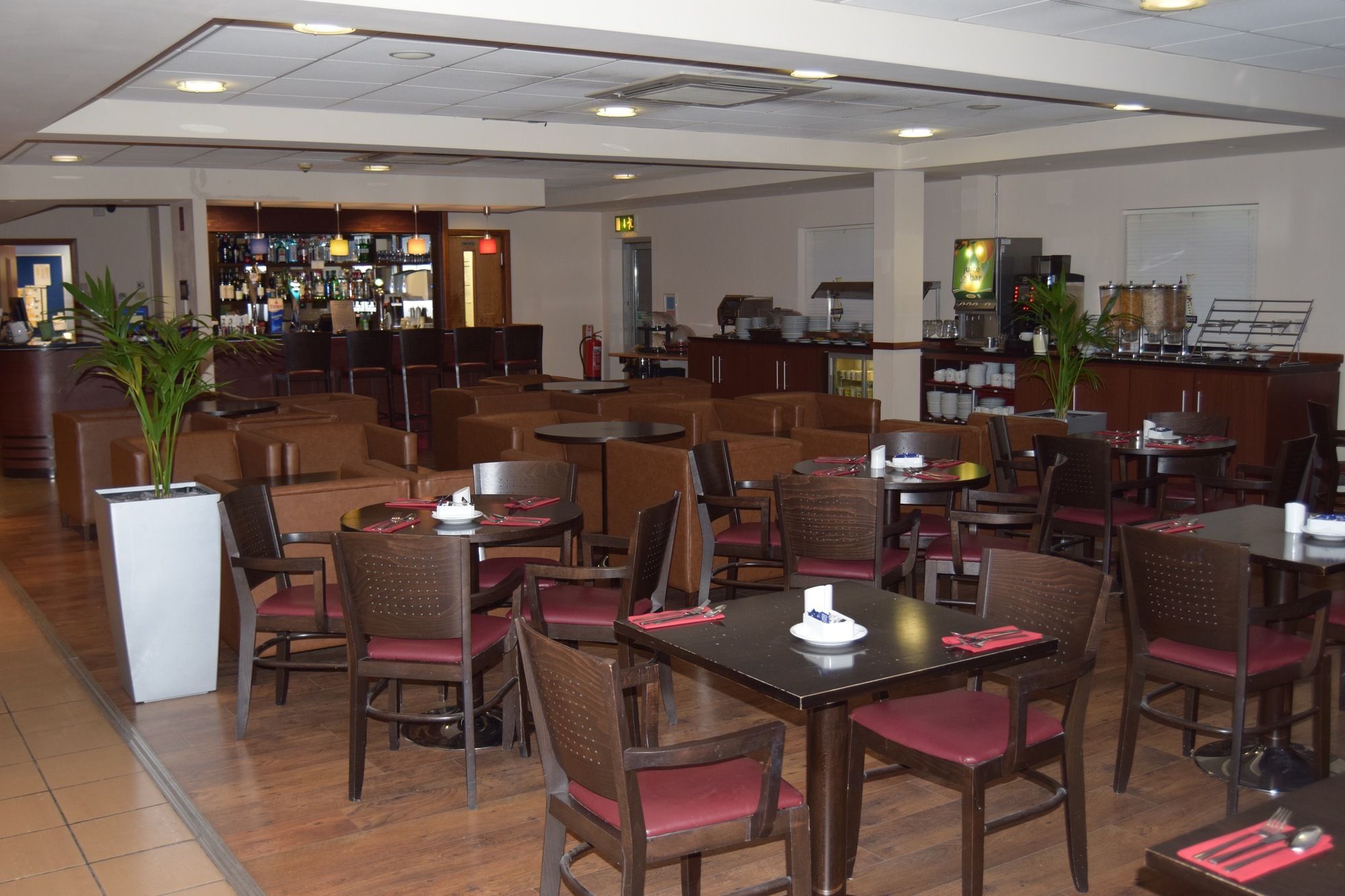 Doncaster International Hotel By Roomsbooked מראה חיצוני תמונה