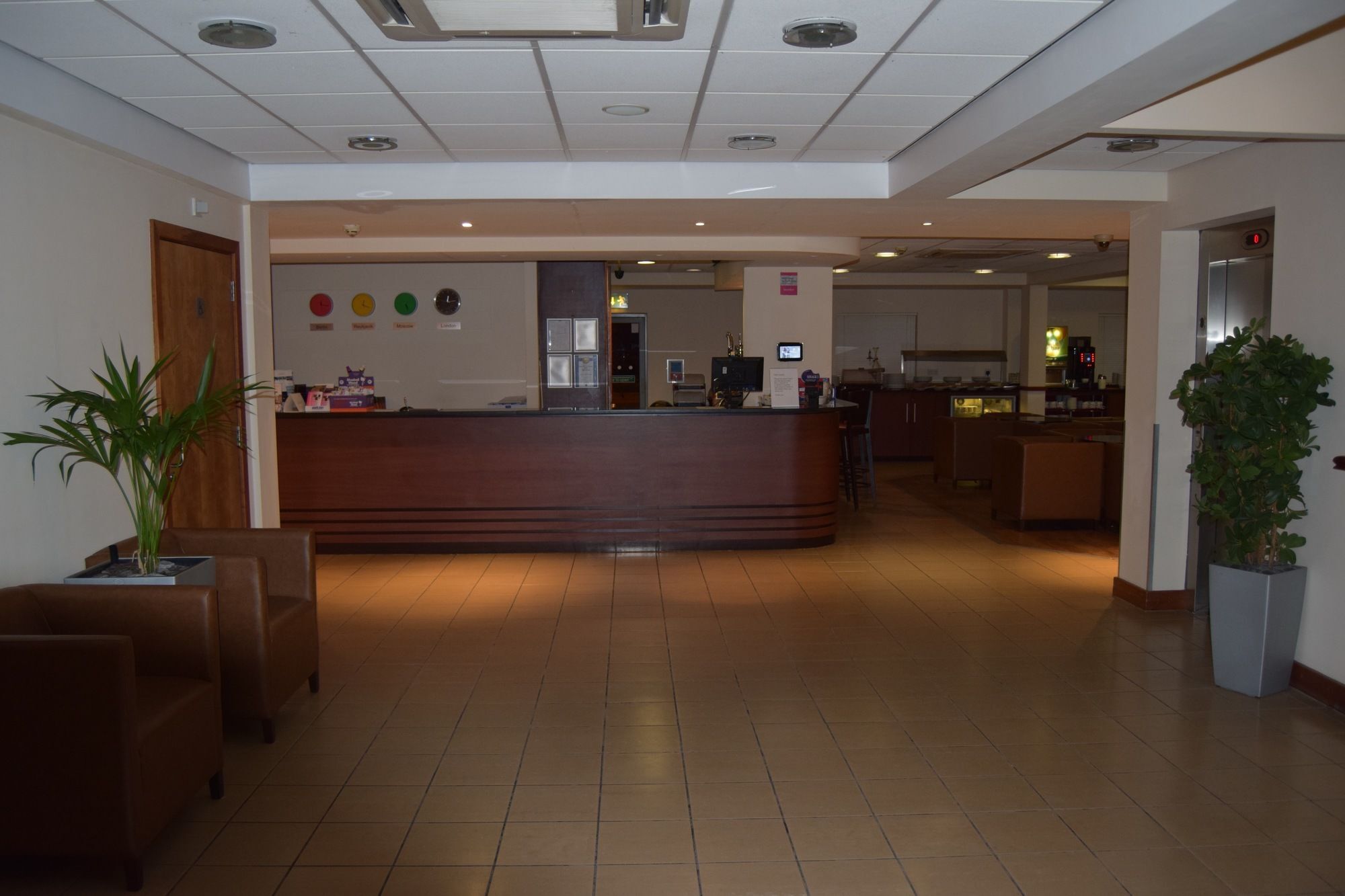 Doncaster International Hotel By Roomsbooked מראה חיצוני תמונה
